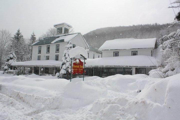Colonial Inn Pine Hill Exterior foto